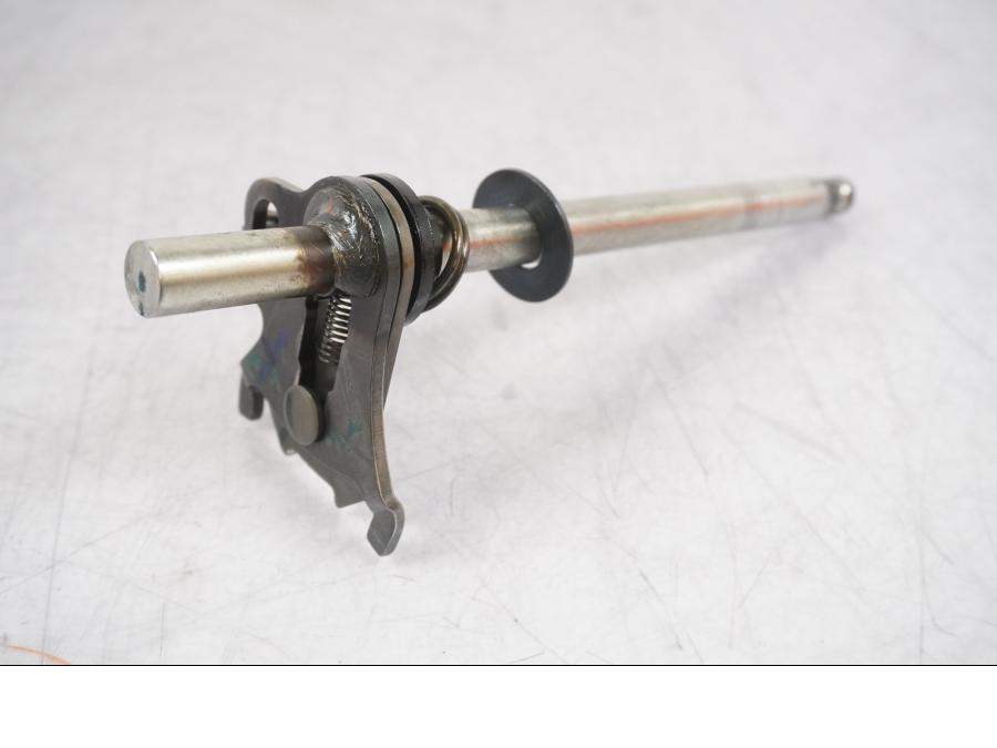 Framsidan på Växelarm från en KTM 125 Duke -2017 motorcykel.