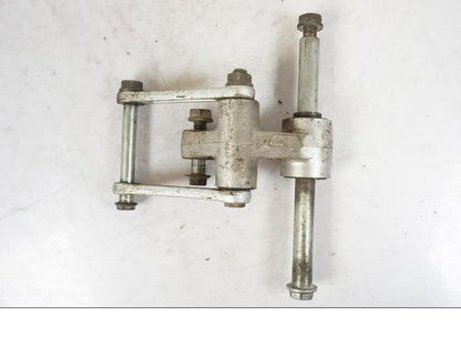 Extrabild2 på Stötdämparlänkage från en Kawasaki KL 650A -1987 motorcykel.