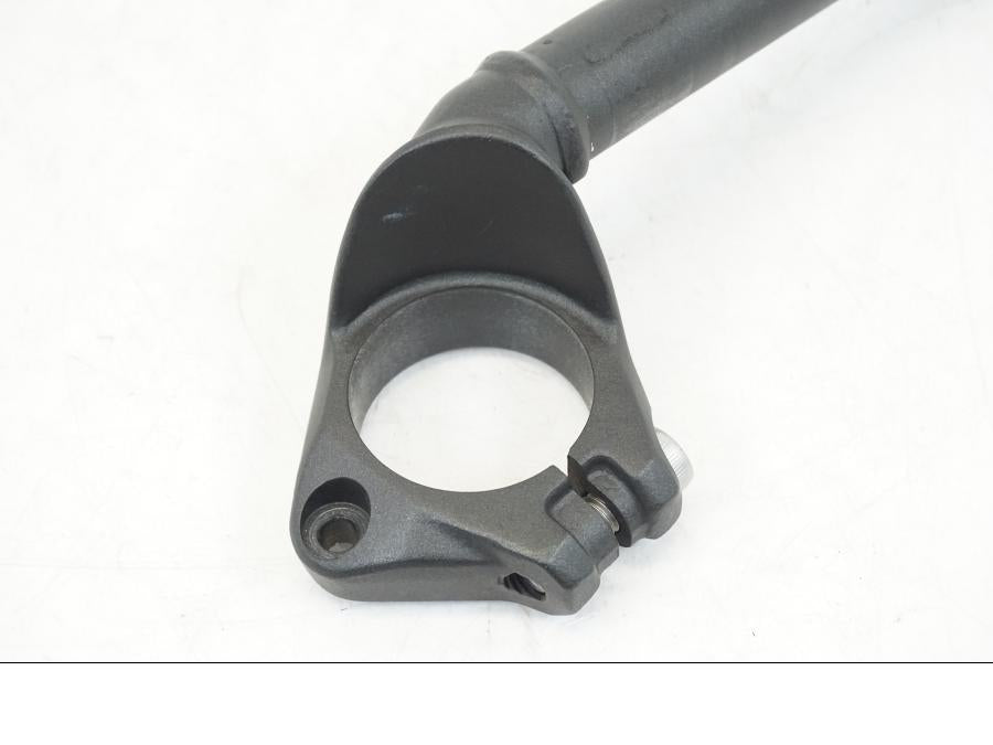 Höger sida på Styre från en Kawasaki NINJA 400 -2020 motorcykel.