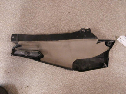 Baksidan på Sidopanel från en Yamaha FJR 1300 -2007 motorcykel.