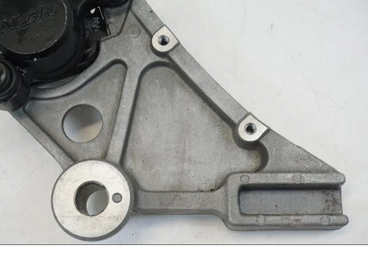 Baksidan på Bromsok från en Honda CB 750 -2002 motorcykel.