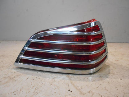 Framsidan på Baklampa från en Honda GL 1800 -2001 motorcykel.