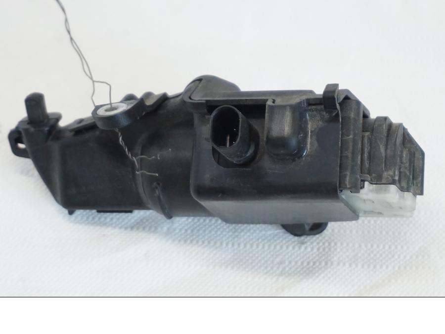 Höger sida på Centrallås från en BMW K 1600 -2015 motorcykel.