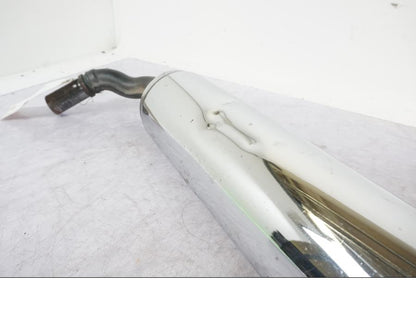 Baksidan på Ljuddämpare från en Kawasaki VN 1500 Classic Tourer -2000 motorcykel.