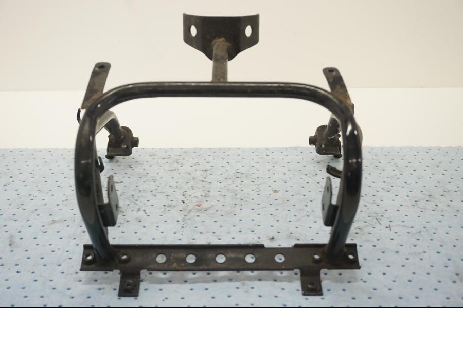 Baksidan på Toppkåpstag från en Suzuki GSX 550 -1985 motorcykel.