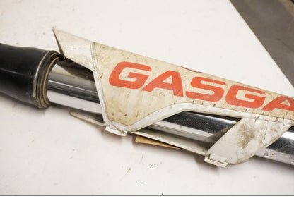 Höger sida på Gaffelben från en Gasgas CG 250 -2013 motorcykel.