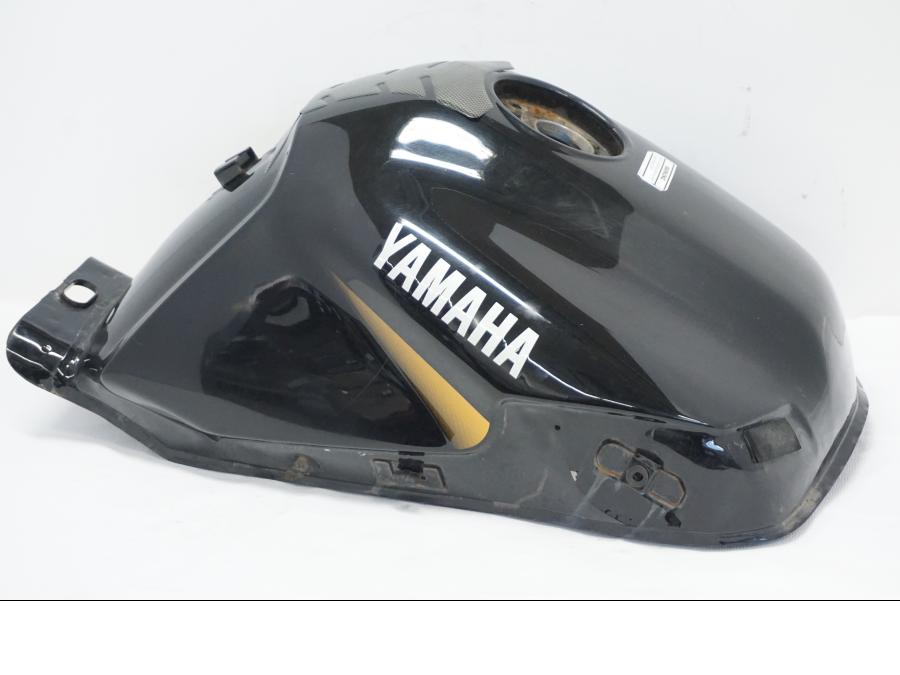 Framsidan på Bensintank från en Yamaha TDM 850 -1998 motorcykel.
