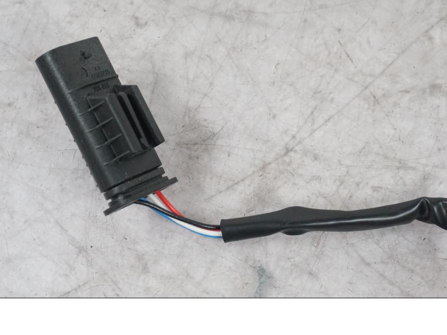 Baksidan på Kopplingskontakt från en Ducati Multistrada V4 -2024 motorcykel.