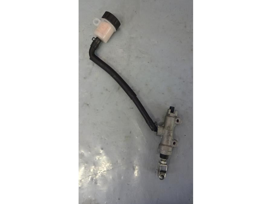 Framsidan på Bromshuvudcylinder från en Kawasaki Z 1000 -2018 motorcykel.