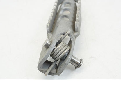 Vänster sida på Fotpinne från en BMW R 1250 GS -2019 motorcykel.