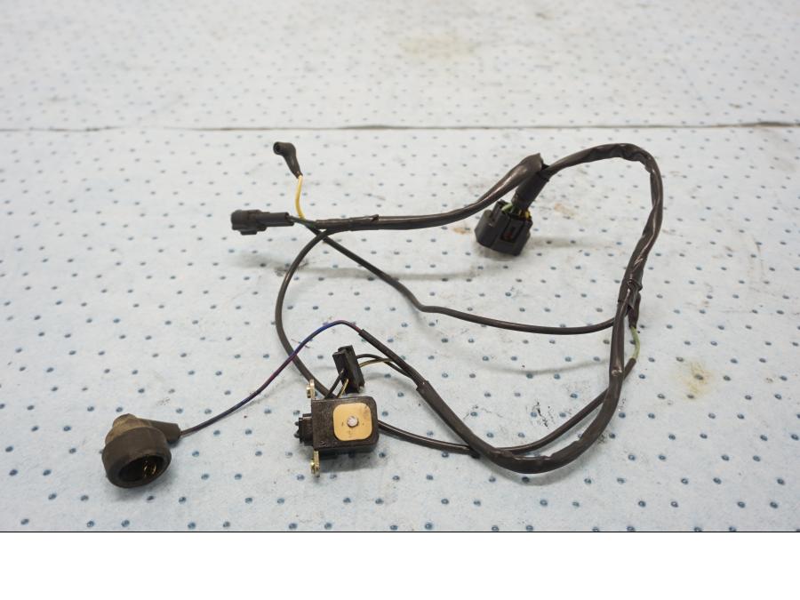 Framsidan på Tändpickup från en Kawasaki ZX-6R -2000 motorcykel.