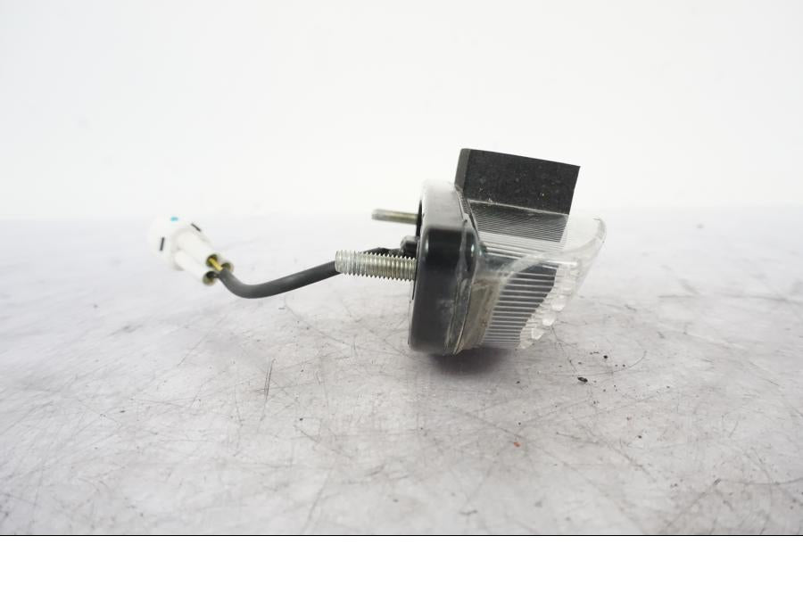 Snett nerifrån på Baklampa från en Yamaha YZF-R 125 -2008 motorcykel.