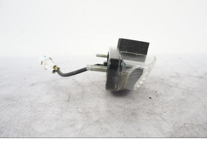 Snett nerifrån på Baklampa från en Yamaha YZF-R 125 -2008 motorcykel.