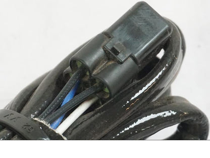 Snett nerifrån på Lambdasond från en Kawasaki Z 900 -2019 motorcykel.