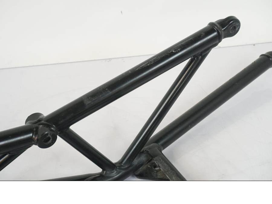 Snett uppifrån på Bakram från en KTM 1290 Super Duke R -2018 motorcykel.