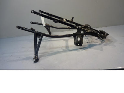 Vänster sida på Bakram från en BMW F 800 GT -2015 motorcykel.