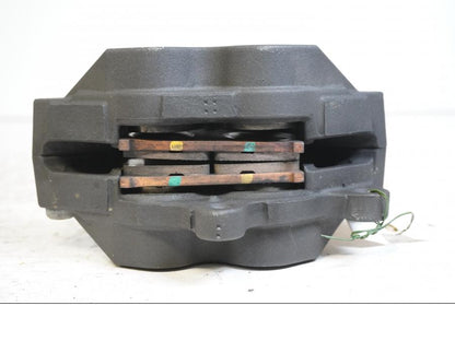 Höger sida på Bromsok från en Suzuki GSF 650 -2011 motorcykel.