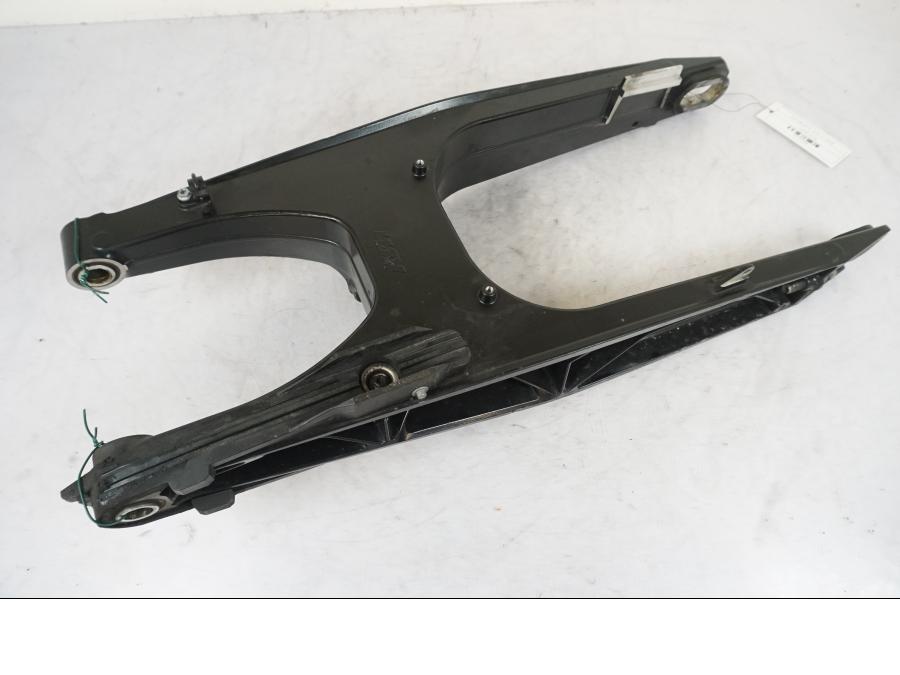 Framsidan på Sving från en KTM 690 SM R -2009 motorcykel.