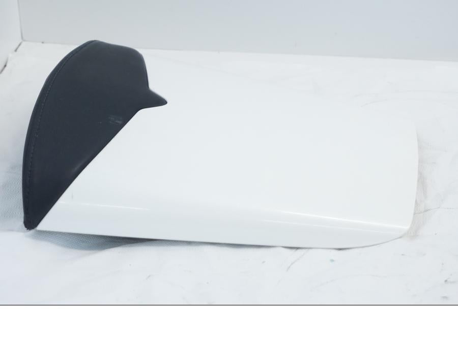 Höger sida på Kuts från en Triumph Daytona 675 -2010 motorcykel.