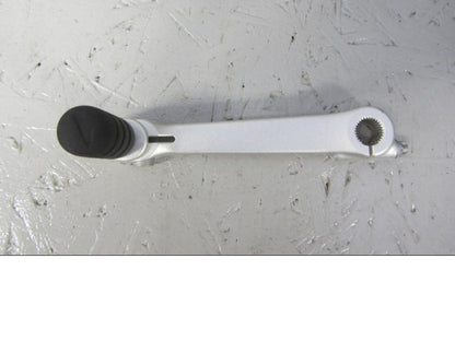 Baksidan på Växelpedal från en BMW R 1200 GS -2012 motorcykel.