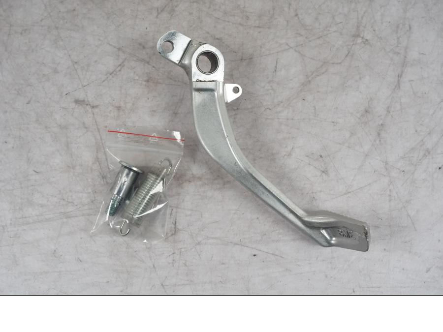 Framsidan på Bromspedal från en Yamaha MT-09 -2024 motorcykel.