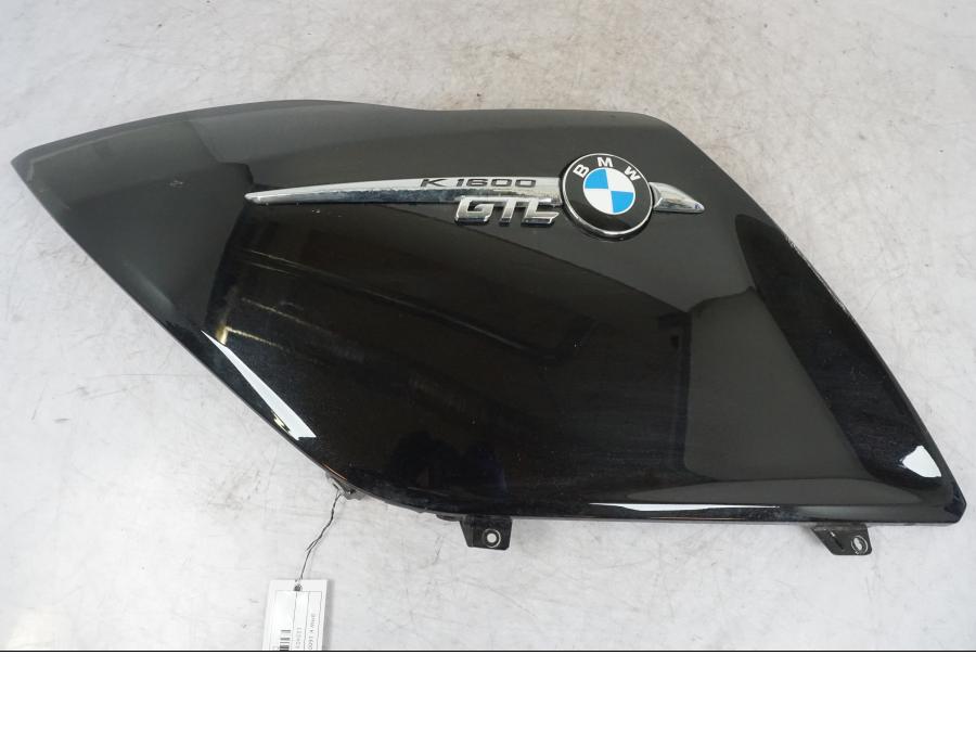 Framsidan på Sidkåpa från en BMW K 1600 GTL -2015 motorcykel.