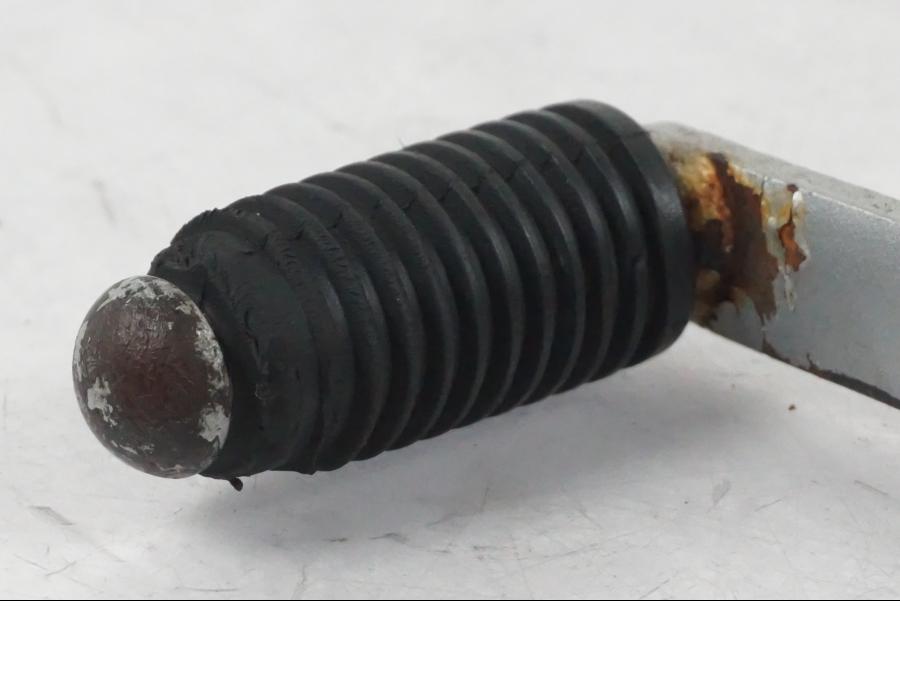 Baksidan på Växelpedal från en Kawasaki ER-6N ABS -2010 motorcykel.