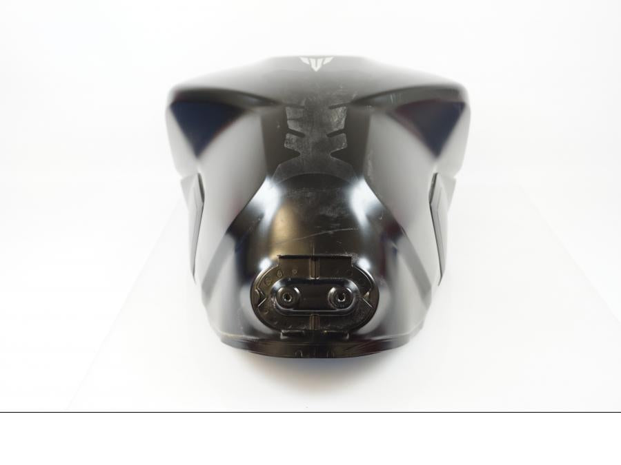 Höger sida på Bensintank från en Yamaha MT-09 -2017 motorcykel.