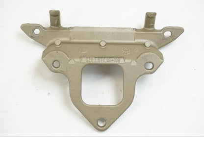 Framsidan på Instrumentpanelsfäste från en Ducati Streetfighter S -2011 motorcykel.