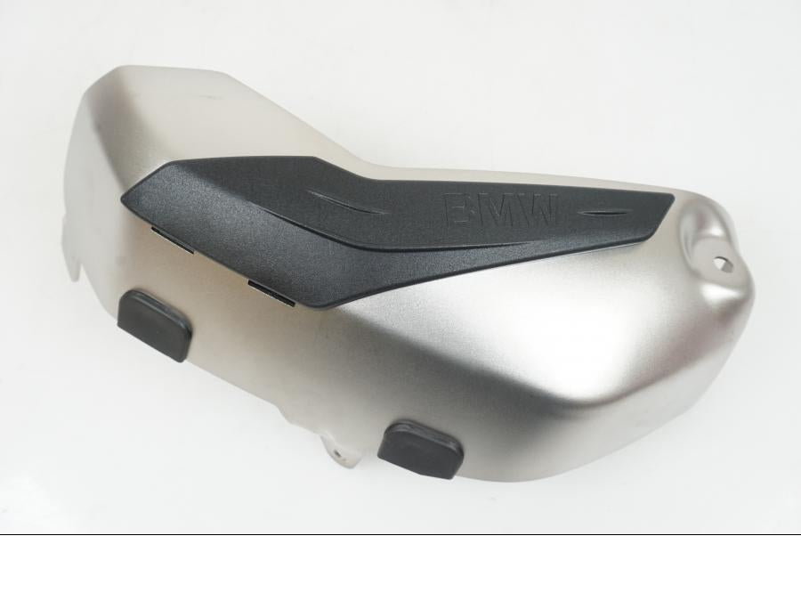 Framsidan på Ventilkåpskydd från en BMW R 1200 GS -2018 motorcykel.