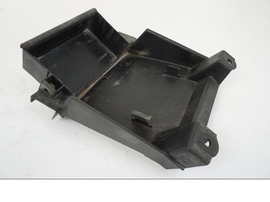 Extrabild2 på Batterihållare från en Kawasaki Z 750 -2006 motorcykel.