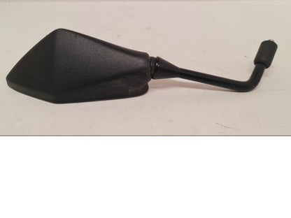 Baksidan på Backspegel från en Kawasaki Z 900 -2019 motorcykel.