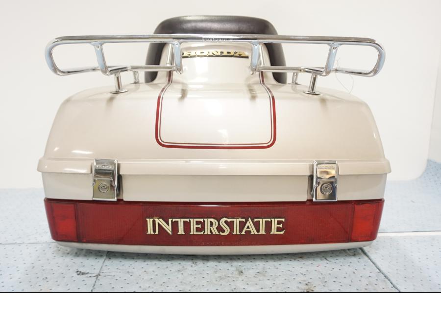 Framsidan på Topbox från en Honda GL 1200 -1987 motorcykel.