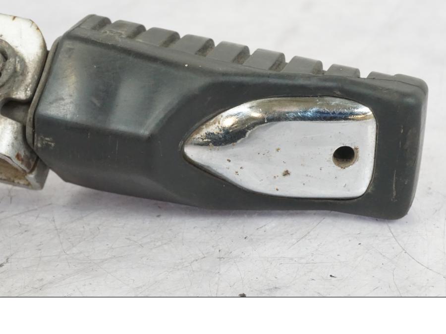 Snett uppifrån på Fotpinne från en Kawasaki KL 650A -1987 motorcykel.