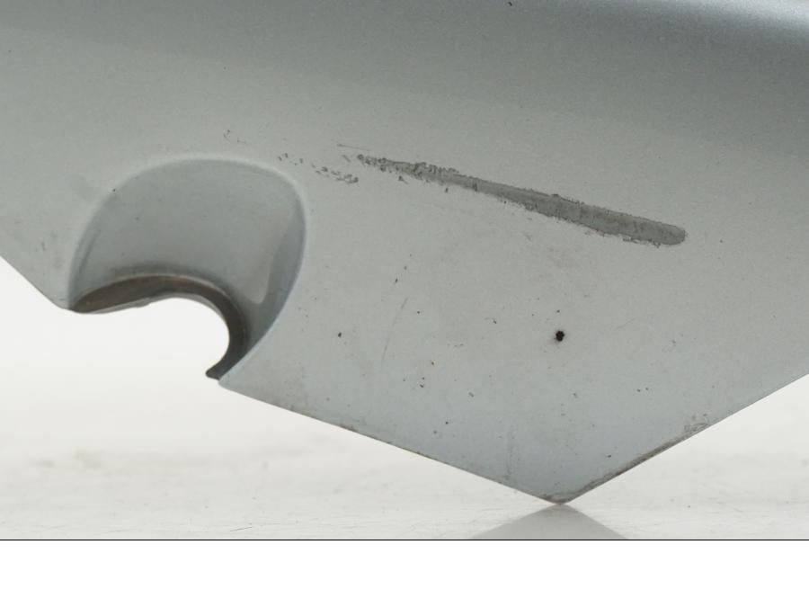 Snett uppifrån på Bakvinge från en BMW F 650 CS -2003 motorcykel.