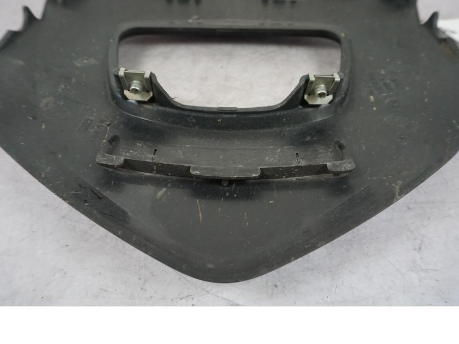 Snett nerifrån på Toppkåpa från en BMW K 1600 GTL -2015 motorcykel.