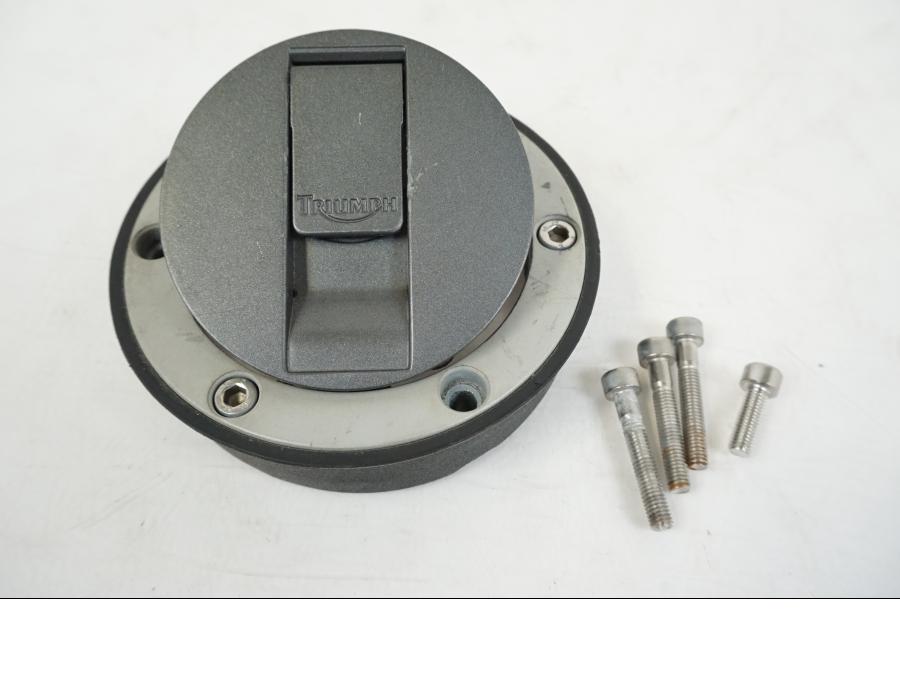 Framsidan på Tanklock från en Triumph Speed Triple -2008 motorcykel.