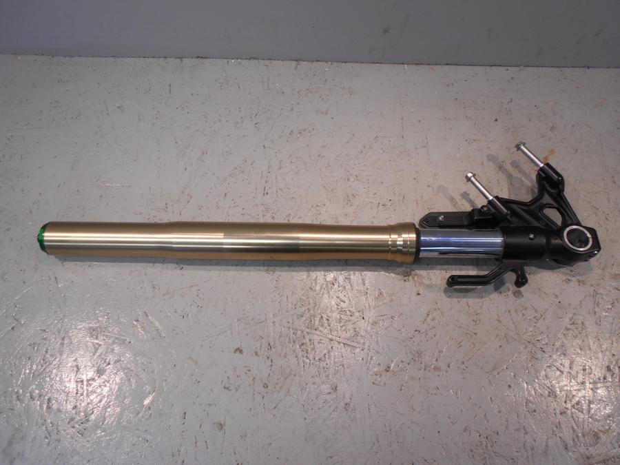 Baksidan på Gaffelben från en Kawasaki Ninja H2 -2018 motorcykel.