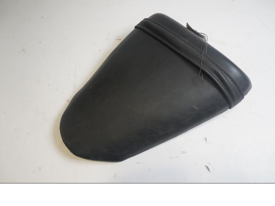 Baksidan på Sadel från en Kawasaki ZX-6R -2014 motorcykel.