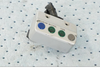 Baksidan på Kontrollamppanel från en Yamaha XV 535 -1995 motorcykel.