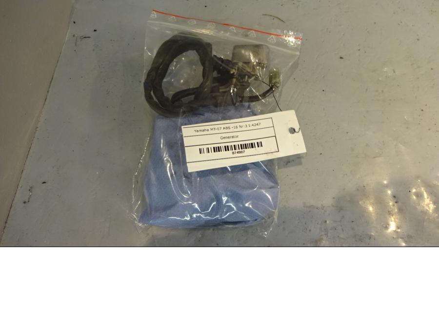 Framsidan på Generator från en Yamaha MT-07 -2016 motorcykel.