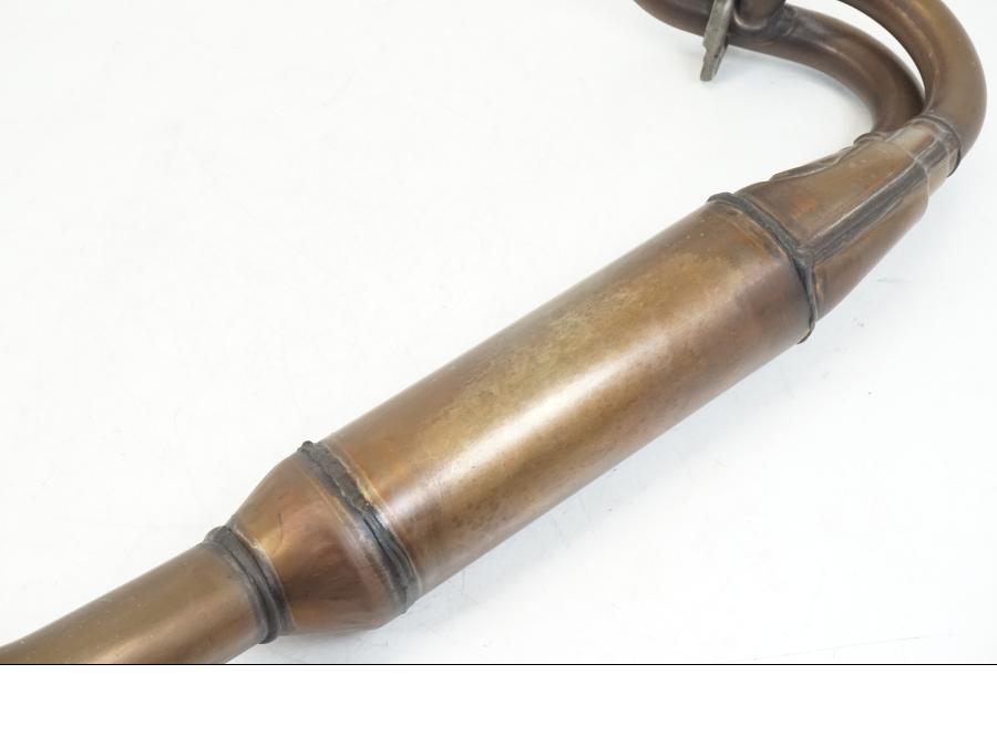 Höger sida på Grenrör från en Kawasaki NINJA 400 -2020 motorcykel.