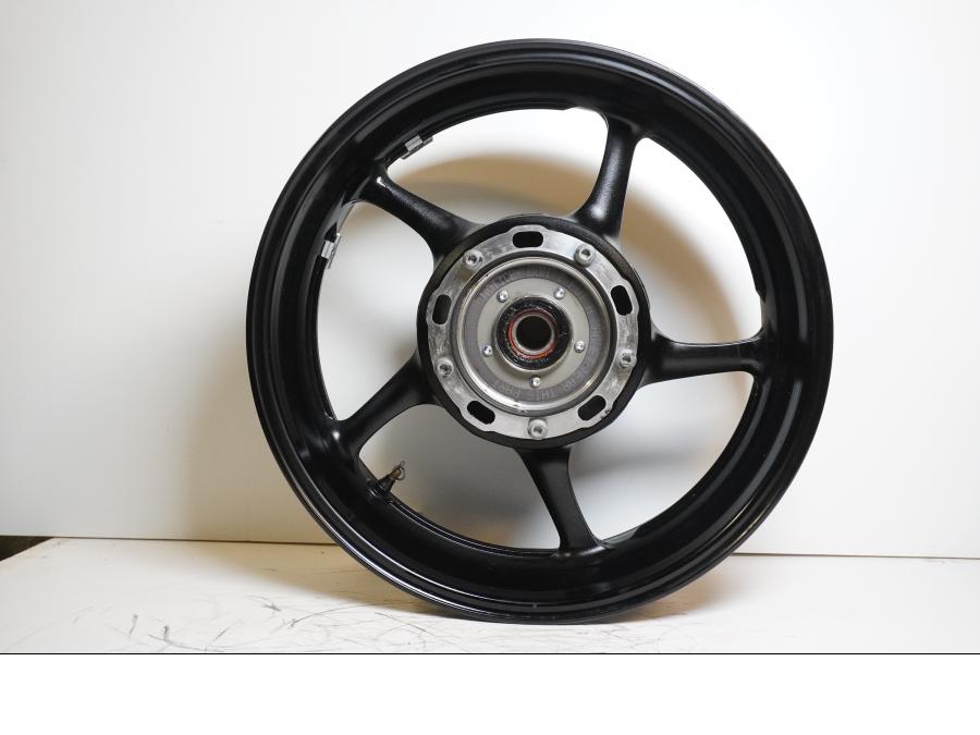 Extrabild2 på Fälg från en Yamaha FZ-8 -2011 motorcykel.