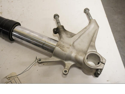 Baksidan på Gaffelben från en KTM RC8 -2008 motorcykel.