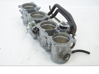 Höger sida på Spjällhus från en Honda CBR 1000 RR -2010 motorcykel.