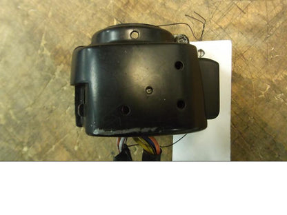 Vänster sida på Styrelreglage från en H-D Sportster 1200 XL1200C -1999 motorcykel.