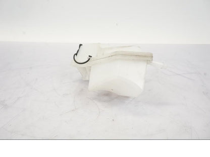 Baksidan på Vattenexpansionskärl från en BMW R 1250 GS -2019 motorcykel.