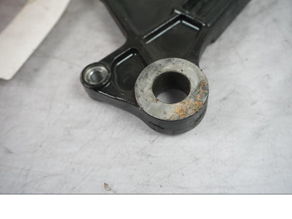 Vänster sida på Bromsoksfäste från en Kawasaki ZX-10R -2005 motorcykel.