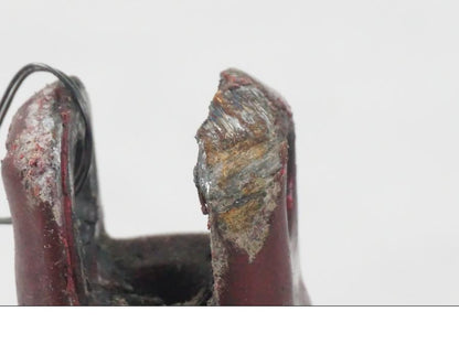 Vänster sida på Fotpinnefäste från en H-D Softail FXCW Rocker -2008 motorcykel.