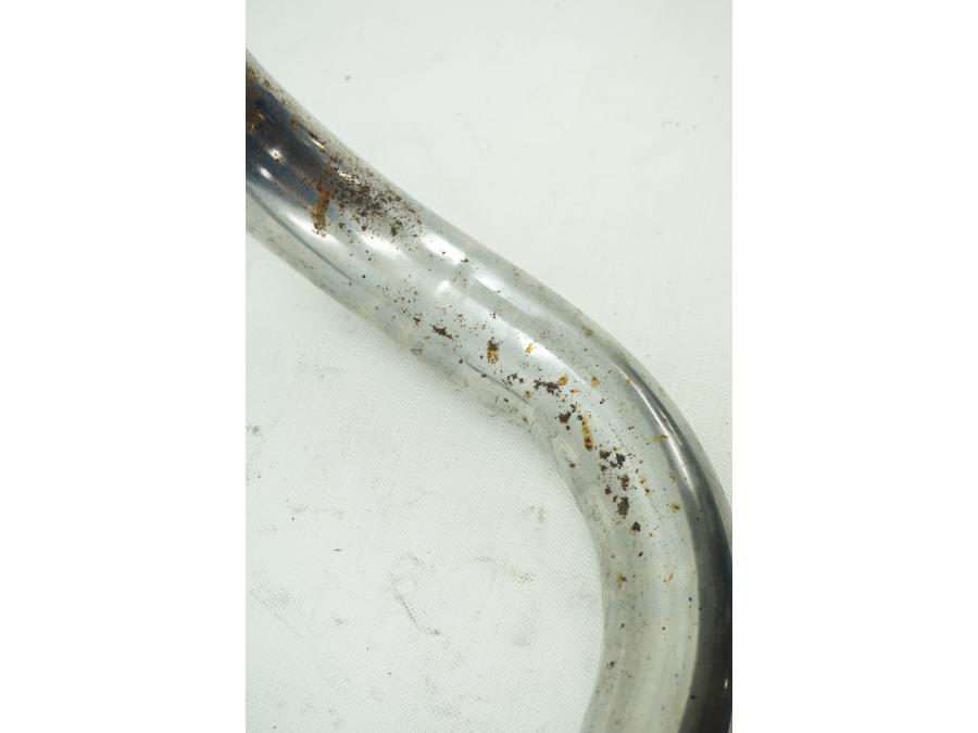 Höger sida på Grenrör från en Suzuki VS 1400 -2001 motorcykel.